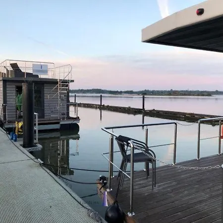 Hausboot Fjord Aries Mit Dachterrasse In Schleswig Hotel Buitenkant foto
